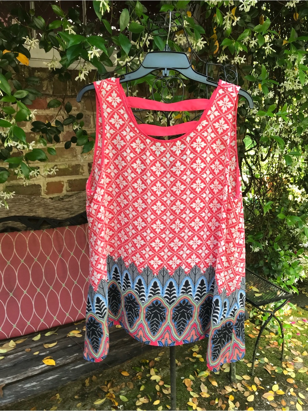New Directions- CORAL PRINT GAUZY SHIRT BLOUSE TUNIC TOP- Size XL- EUC
